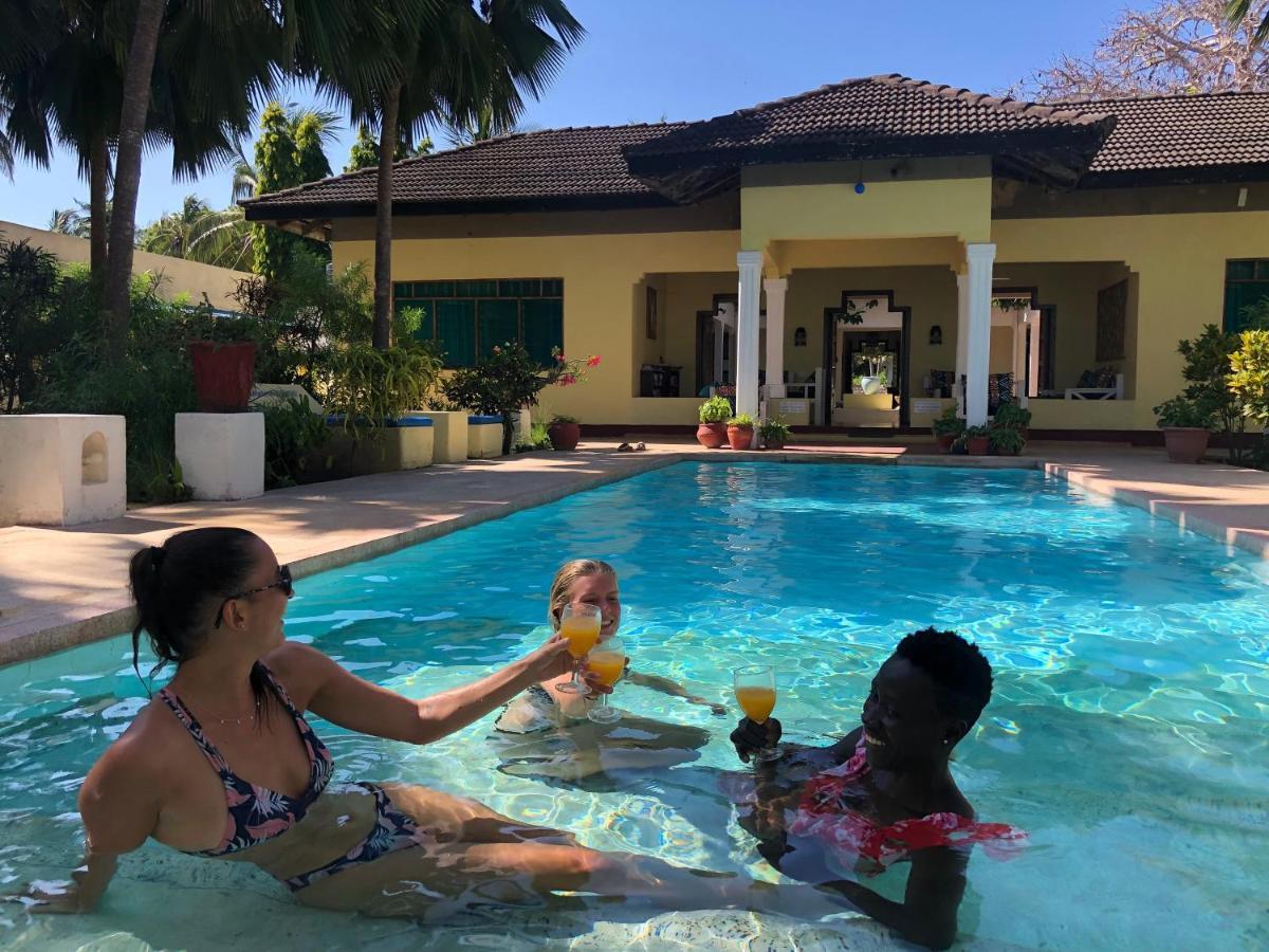 Sawa Sawa Beach House Msambweni エクステリア 写真