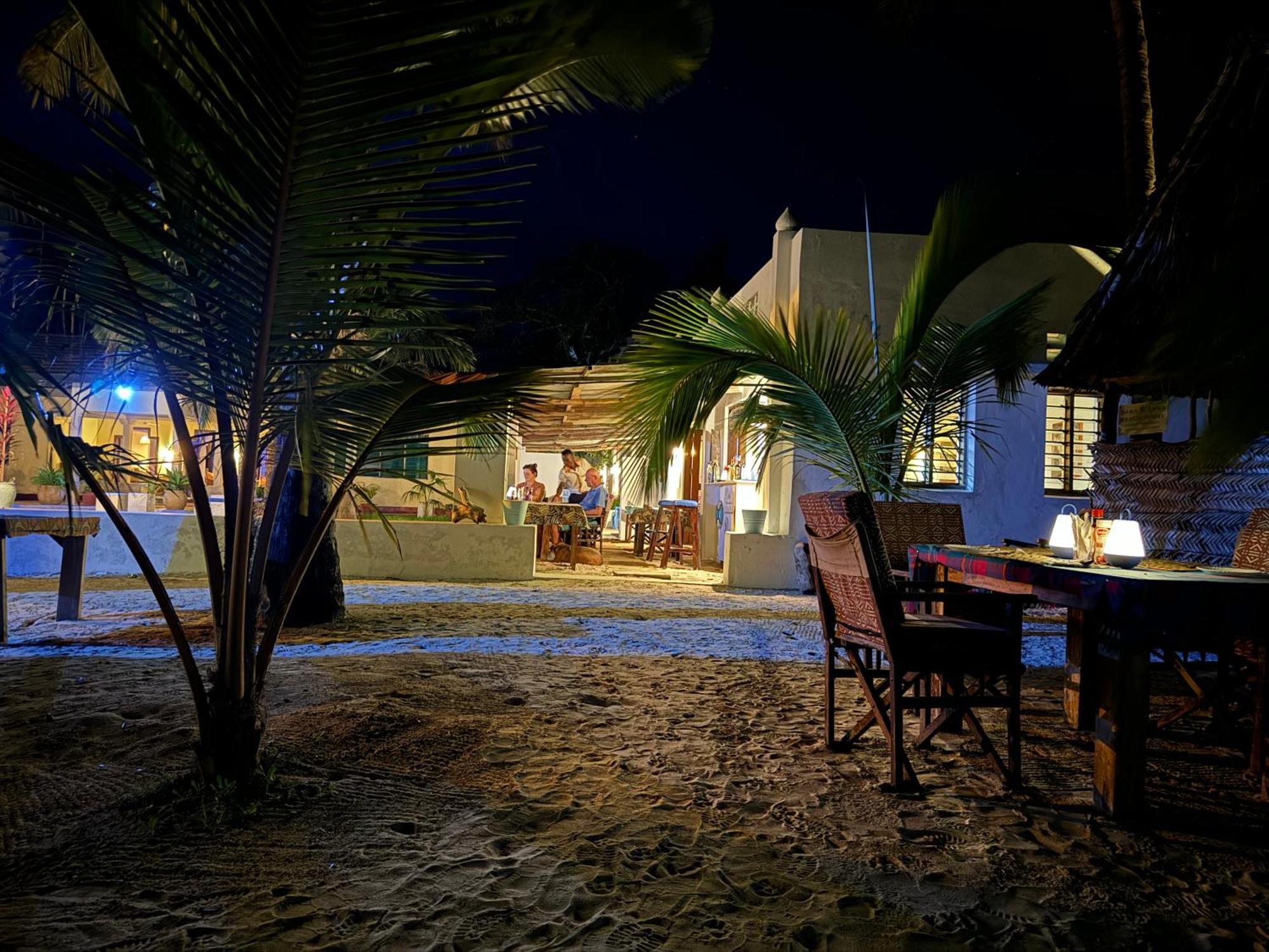 Sawa Sawa Beach House Msambweni エクステリア 写真