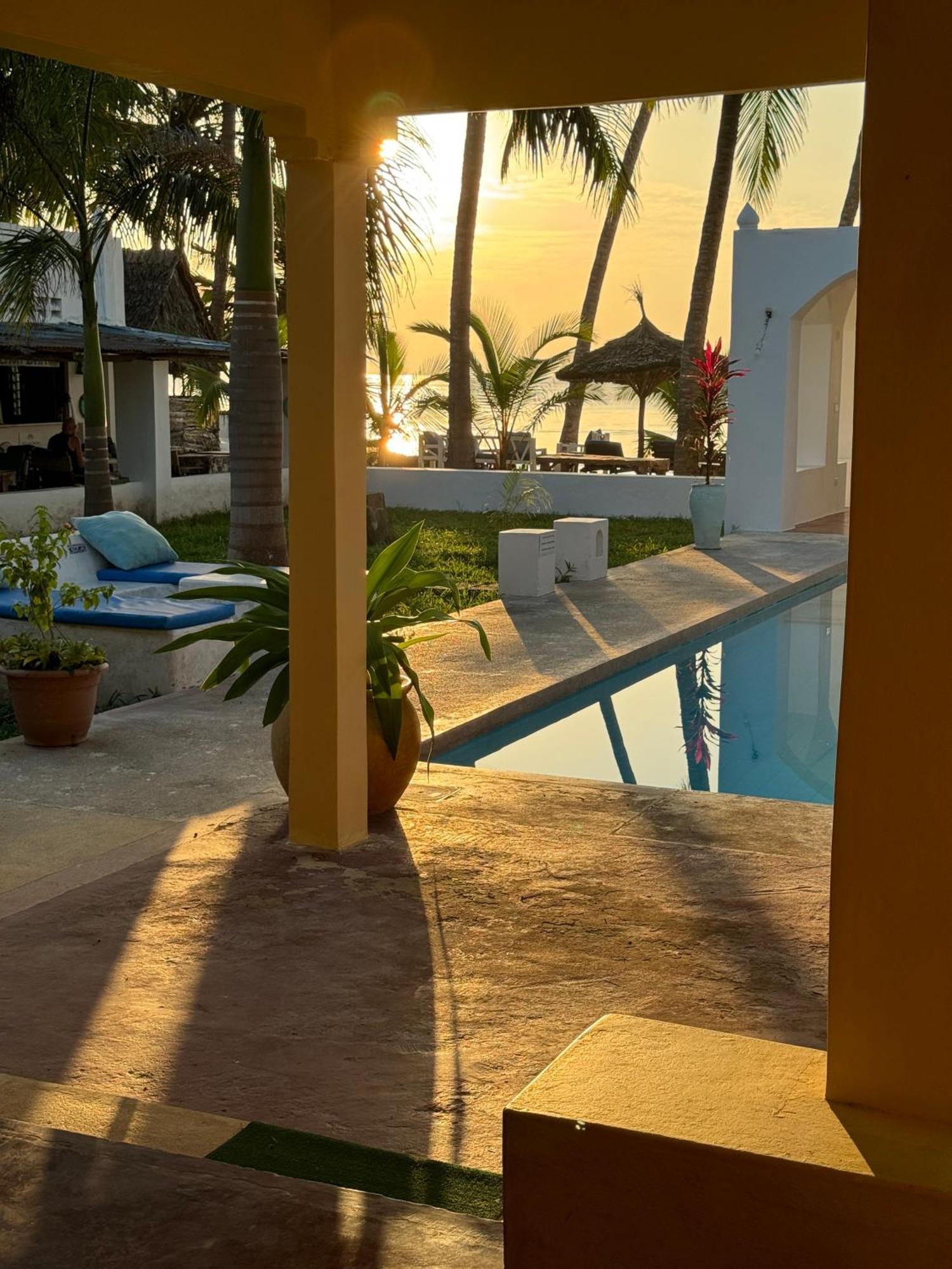 Sawa Sawa Beach House Msambweni エクステリア 写真