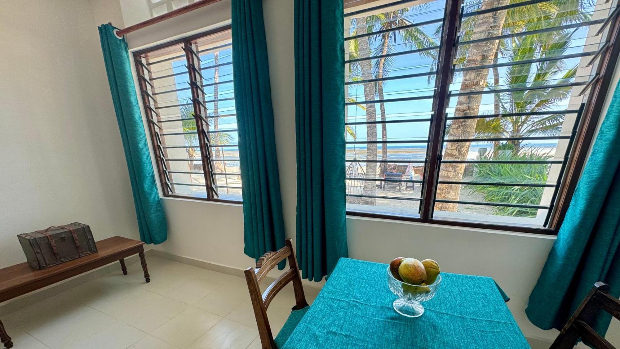 Sawa Sawa Beach House Msambweni エクステリア 写真
