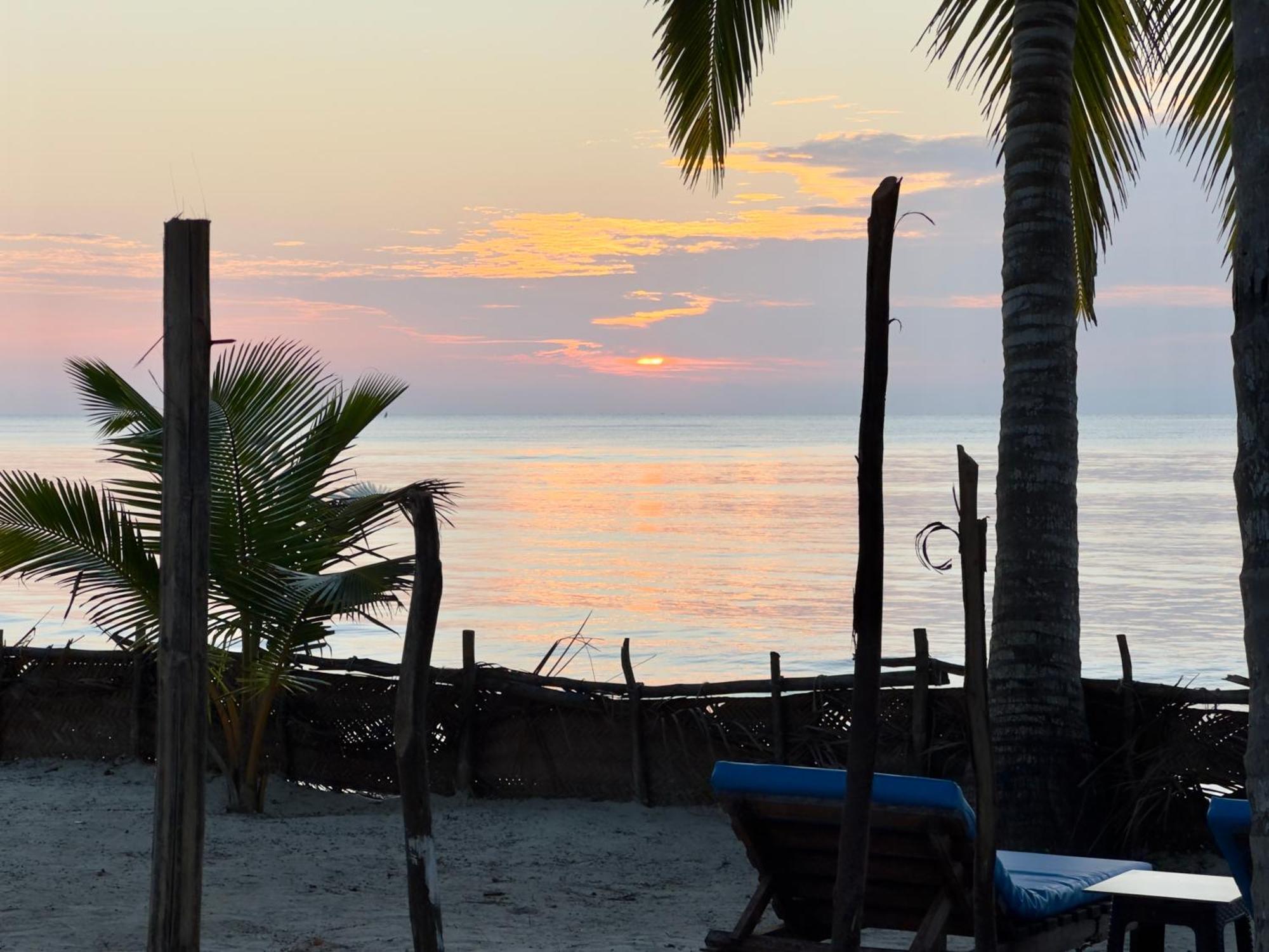 Sawa Sawa Beach House Msambweni エクステリア 写真