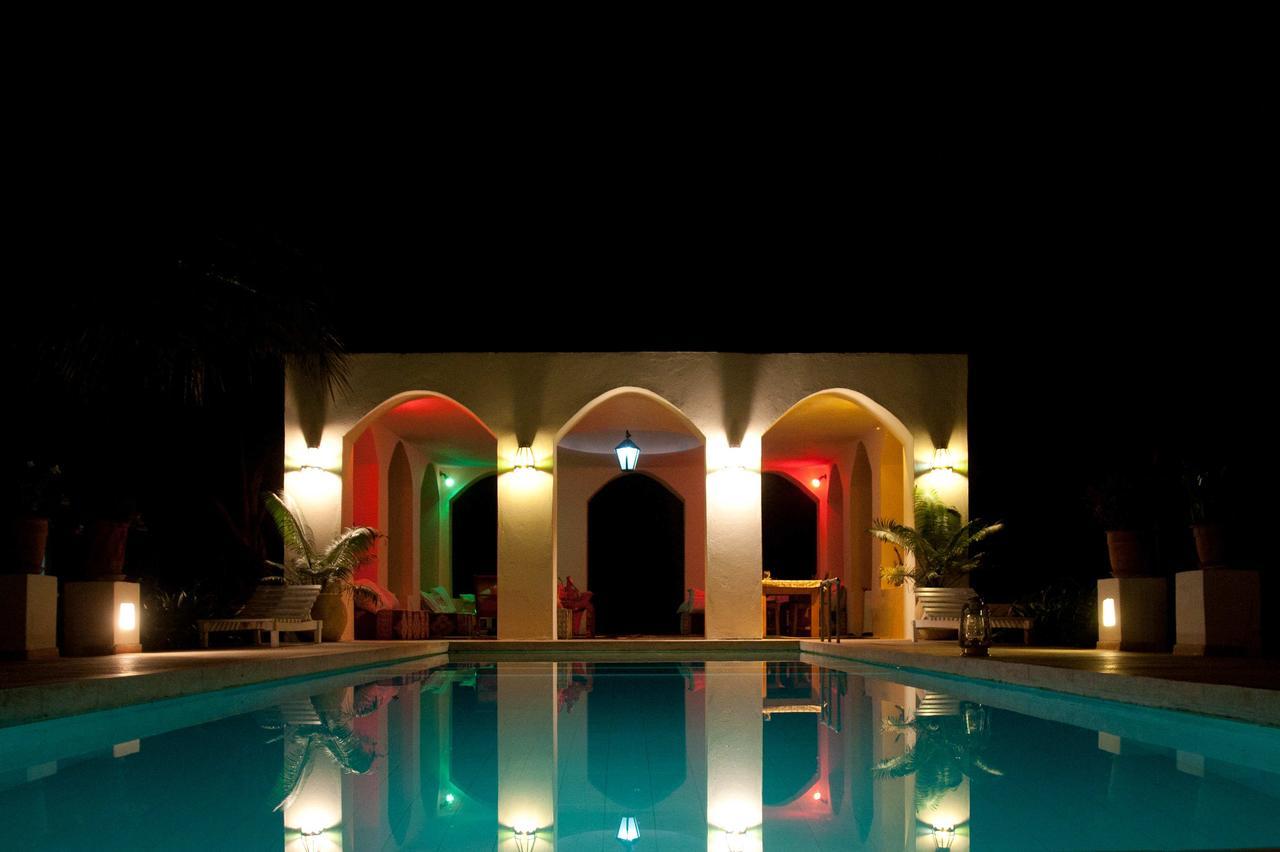 Sawa Sawa Beach House Msambweni エクステリア 写真